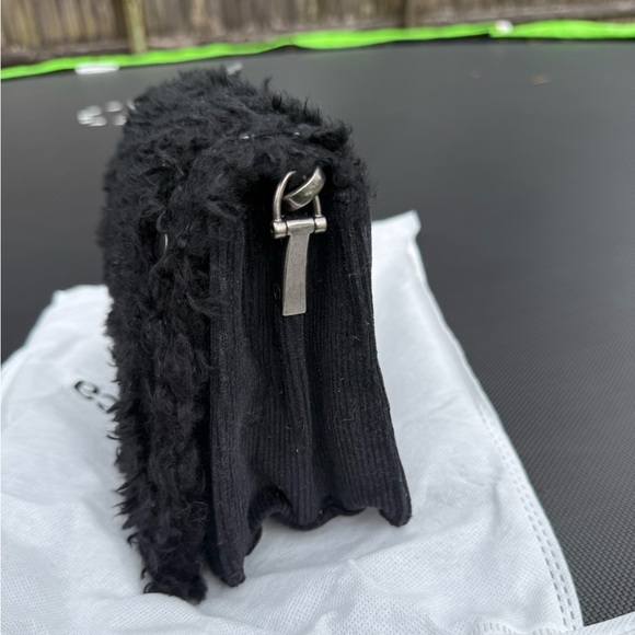 Steve Madden Black Faux Fur/Textured Crossbody Bag NWT - Picture 5 of 13